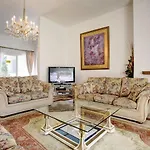 Beautiful Villa La Caracola Heated Pool Puerto Banus Marbella