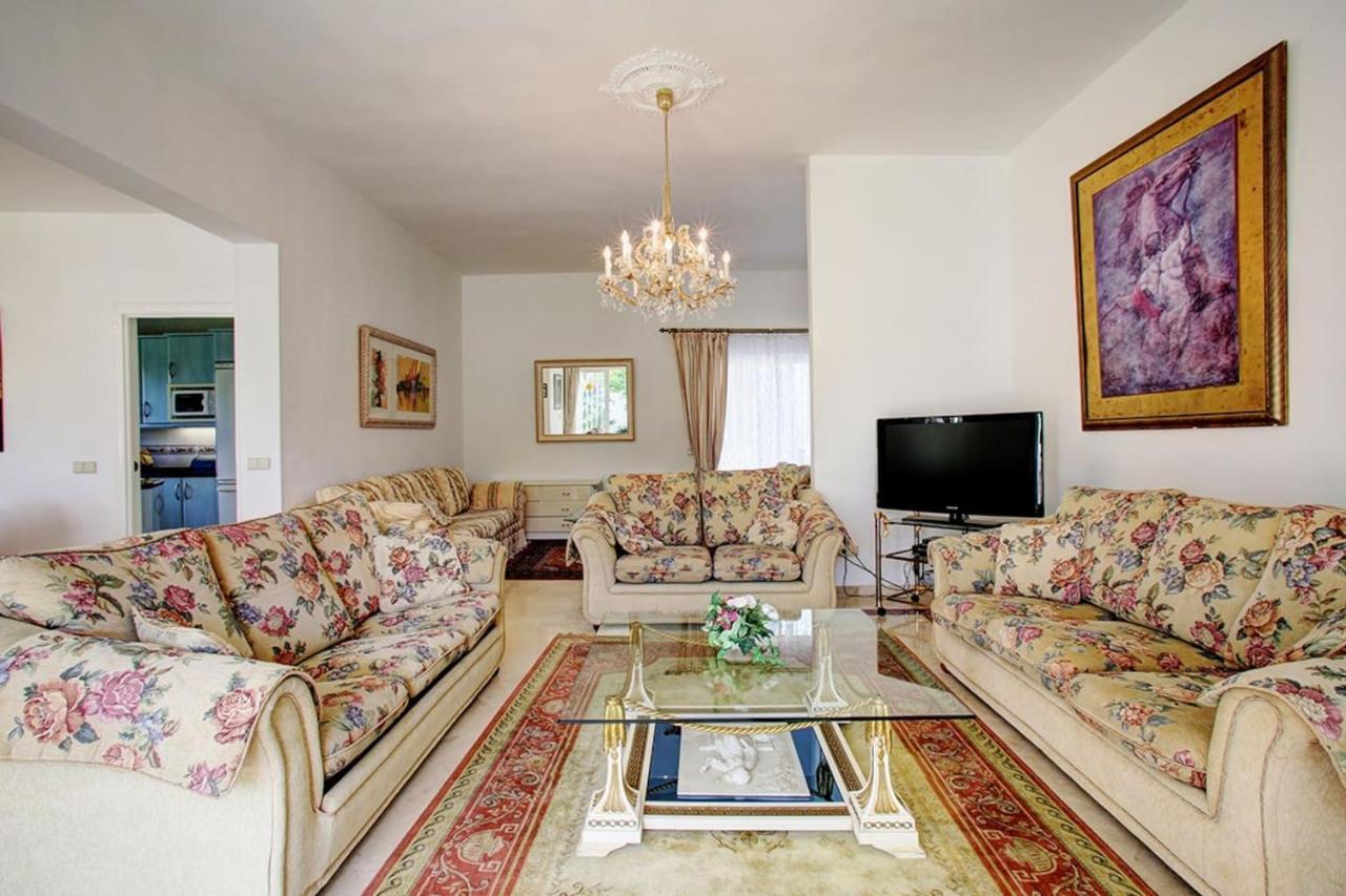 Beautiful La Caracola Heated Pool Puerto Banus Villa Marbella